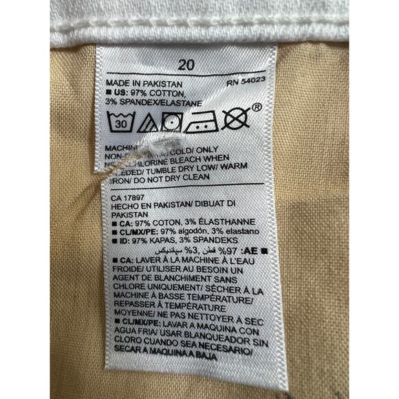 Old Navy Womens Plus Size 20 Boyfriend Stretch White Denim Shorts NEW - Picture 8 of 10